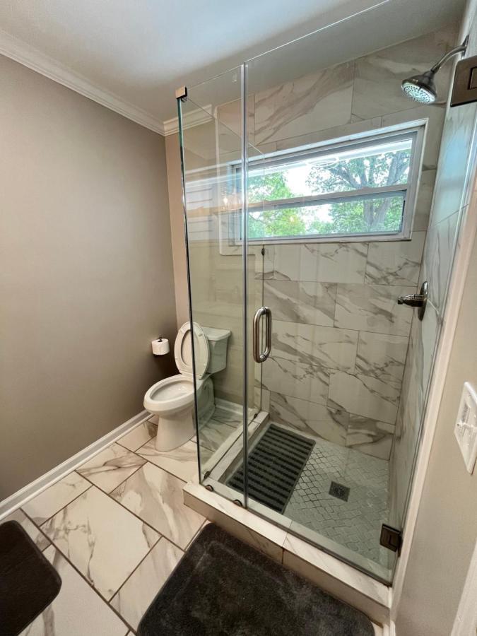Atlanta Unit 2 Room 2 - Peaceful Weekend Getaway Private Bedroom & Bathroom Buitenkant foto