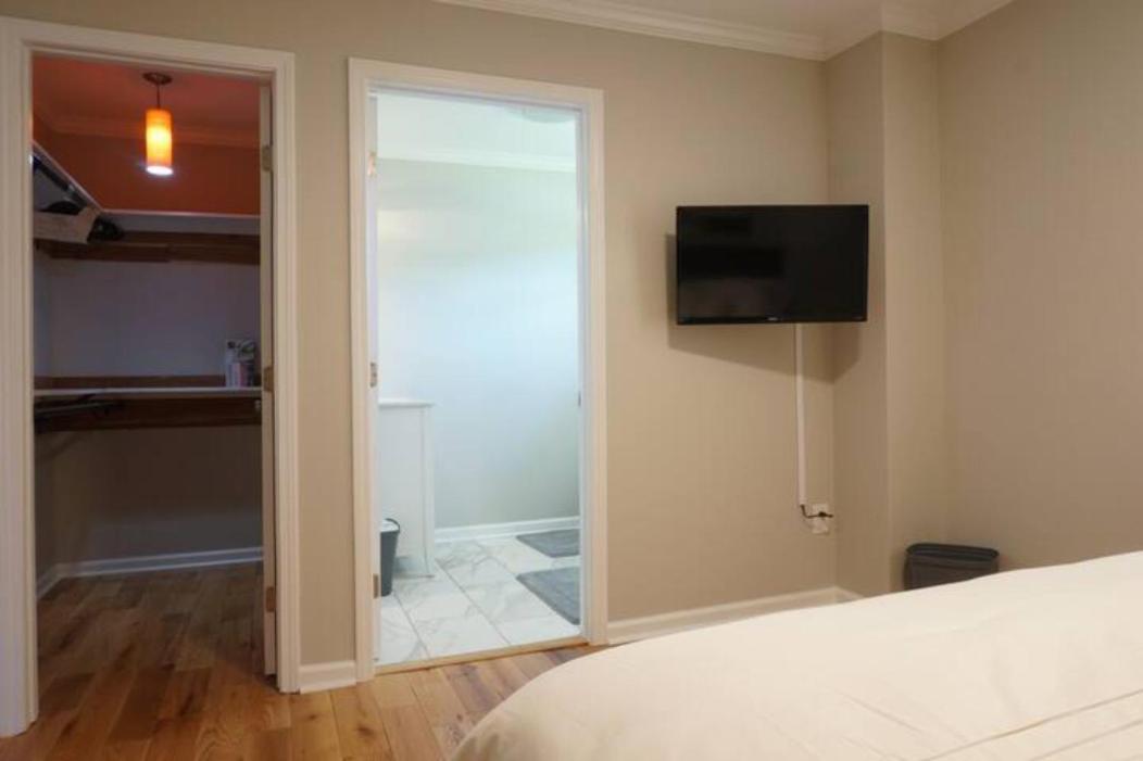 Atlanta Unit 2 Room 2 - Peaceful Weekend Getaway Private Bedroom & Bathroom Buitenkant foto